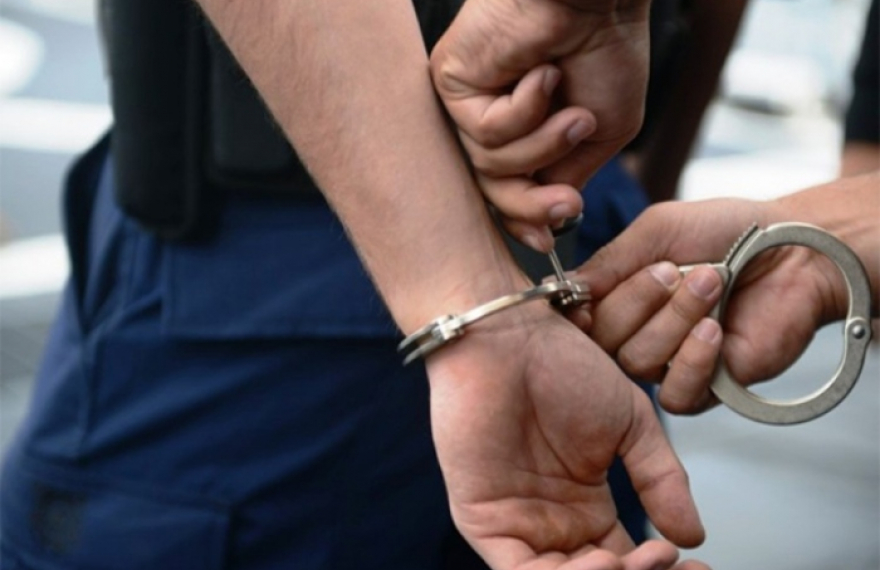 E mitura dyshohet se është keqtrajtuar seksualisht nga një i mitur, arrestohet