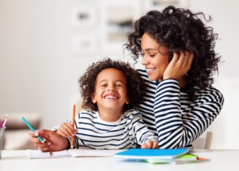 Cili është ushqimi më i rëndësishëm për zhvillimin e trurit të fëmijëve?