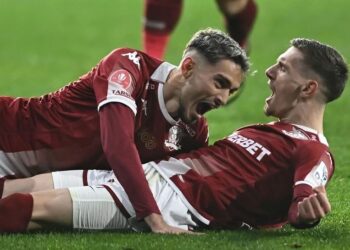 Rrahmani e Krasniqi ftohen nga Kosova