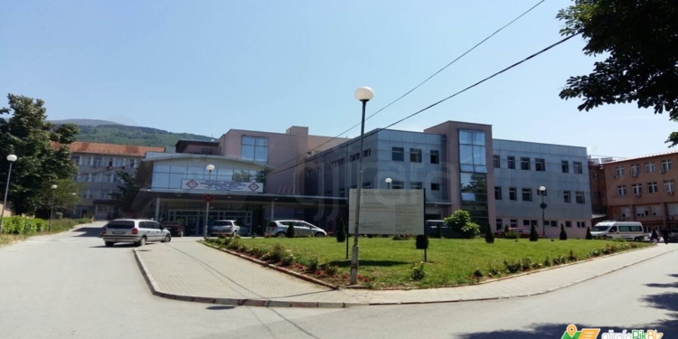 Vdes një grua në Spitalin e Prizrenit, policia nis hetimet  
