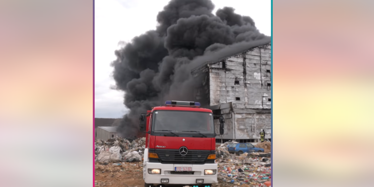 Vidhen kabllot elektrike të fabrikës së plastikës që ishte djegur muaj më parë në Drenas