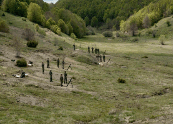 FSK stërvitet me artileri në poligonin ushtarak në Bizë të Shqipërisë