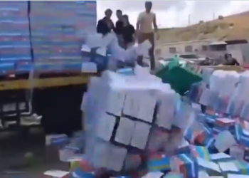 Ndihmat për në Gaza shkatërrohen nga protestues izraelitë