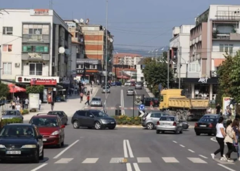 Grabiten e dhunohen nënë e bir në Gjilan