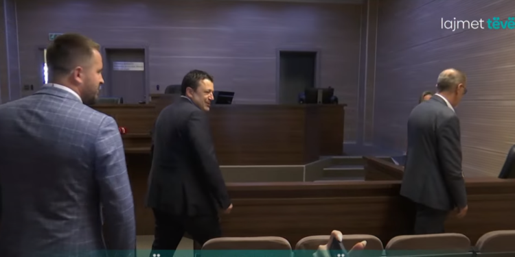 Rrihen në Kuvend, “pajtohen” në gjykatore