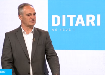 Hasani: Kurti po kërkon zgjedhje të parakohshme për t’i ikur përgjegjësisë