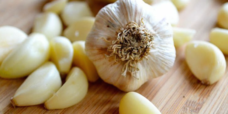 Hudhra e pasur me vlera ushqyese, por ja pse nuk duhet ta konsumoni kurrë para gjumit