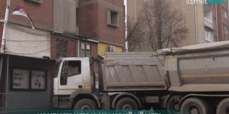 Konfiskohen 12 kamionë në veri, dyshohet se u përdorën për barrikadimin e rrugëve në vitin 2022