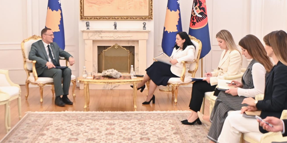 Osmani priti në takim kryesuesin e KGjK-së dhe atë të KPK-së