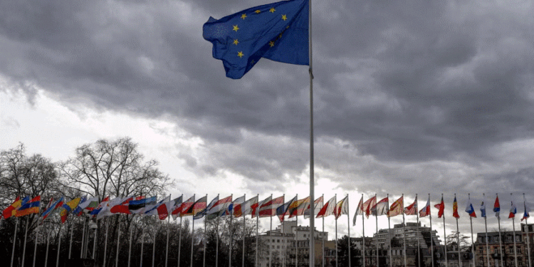 KiE thotë se po shqyrton se si të procedojë për rastin e Kosovës