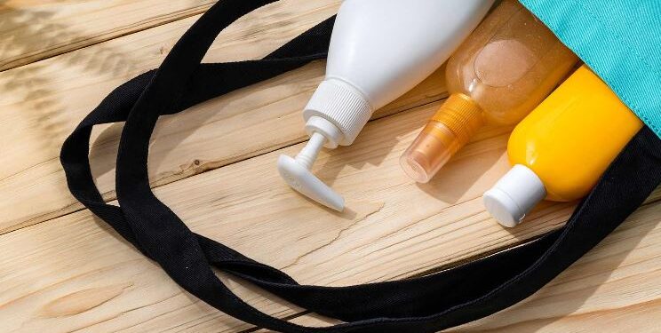 Si ta mbrojmë lëkurën nga dielli?