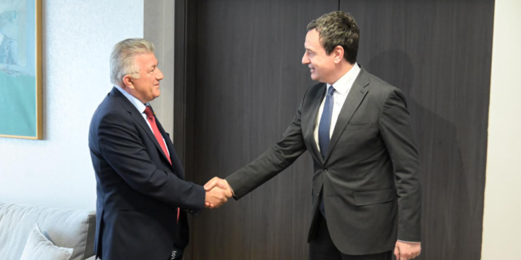 Kurti priti në takim bordin e Dhomës Ekonomike Zvicër-Kosovë