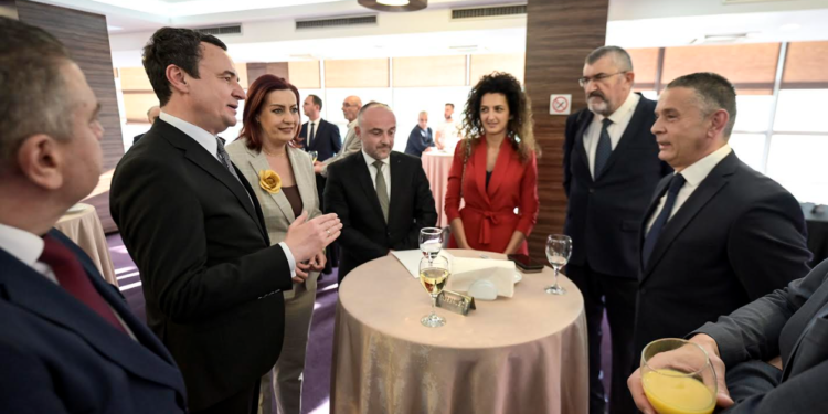 Kurti mori pjesë në organizimin për shënimin e Ditës së Pavarësisë së Malit të Zi