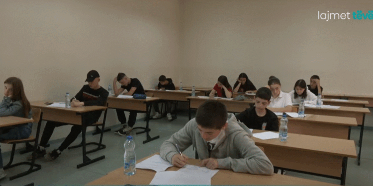 Mbahen “Garat e Diturisë Prishtina 2024”, pjesëmarrës mbi 300 nxënës