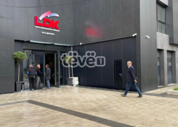 Nis takimi i Abdixhiku me kryetarët e degëve dhe anëtarë të kryesisë së LDK-së