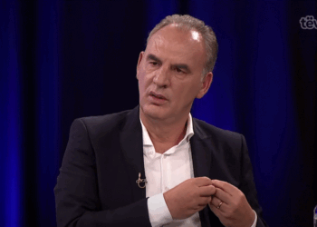 “Kokulur e me komplekse para Kurtit”, Limaj thotë se në Kosovë mungon “delli” opozitar