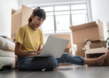 Të jetosh vetëm për herë të parë? Këtu janë 10 këshilla të dobishme