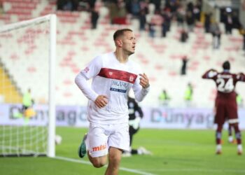 Como interesohet për Manajn