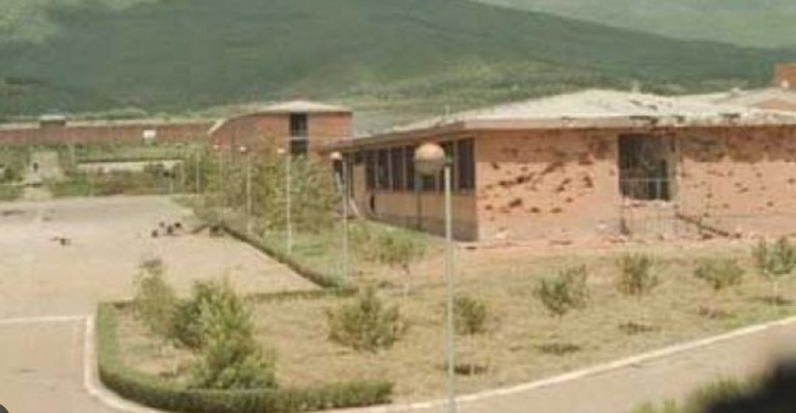 Bëhen homazhe në nderim të të vrarëve në Burgun e Dubravës më 1999