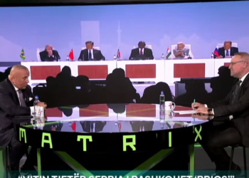 “Vitin tjetër Serbia i bashkohet ‘BRICS’, e cila i shpalli luftë dollarit”