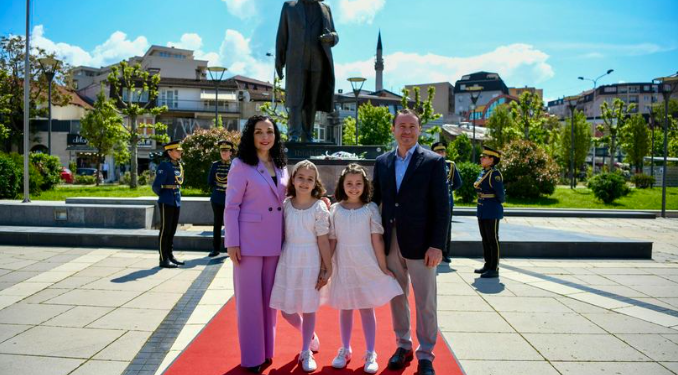 Osmani shënon ‘Ditën e Presidentit’ para shtatores së Ibrahim Rugovës