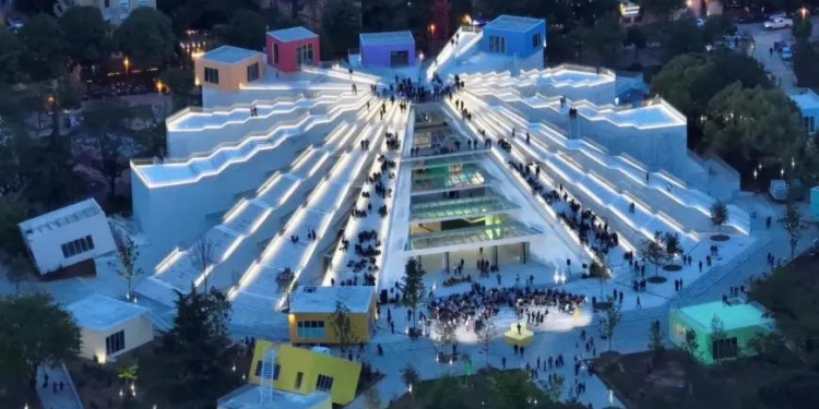 Piramida e Tiranës fiton Çmimin e Madh për Evropën Juglindore