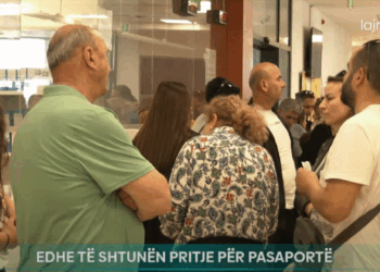 Qytetarët ankohen për pritje të gjata për letërnjoftim dhe pasaportë