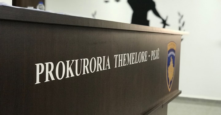 Prokuroria në Pejë ndalon një person që dyshohet për veprën penale “mundësim në prostitucion”