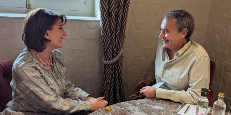 Jahjaga e takon ish-kryeministrin spanjoll, flasin për integrimin e Kosovës në strukturat euroatlantike