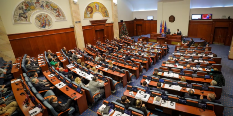 Maqedonia e Veriut nuk e arrin kuotën ligjore për përfaqësimin e grave në Kuvend