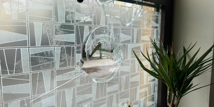 Dy persona tentuan t’i vënë zjarrin shkollës “Meto Bajraktari”, reagon Komuna e Prishtinës