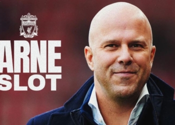 Liverpooli zyrtarion trajnerin Slot