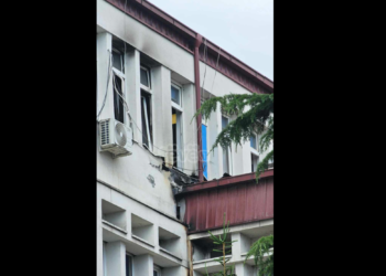 Çfarë dëme shkaktoi zjarri që kaploi një dhomë në Spitalin e Pejës?