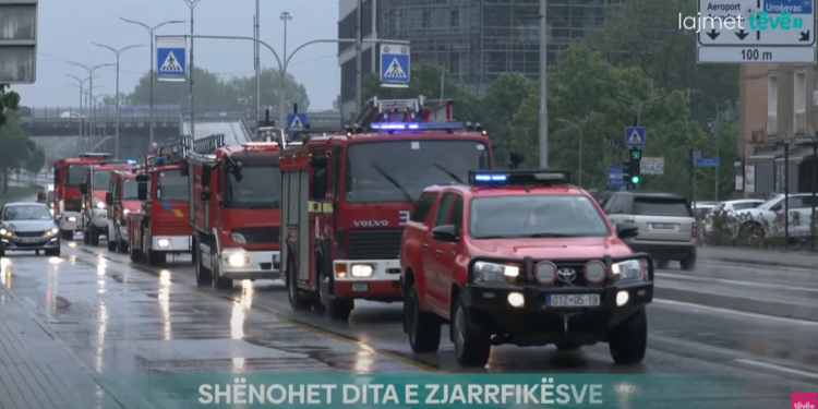 Zjarrfikësit shënojnë ditën e tyre, zgjedhin të mos protestojnë por të nderojnë të rënët në detyrë