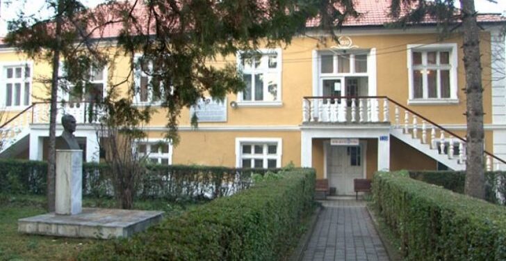 Letër publike për Përparim Ramën, kërkohet ndalimi i tjetërsimit të ish-bibliotekës “Hivzi Sylejmani