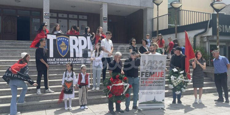 Numër i ulët i qytetarëve në përkujtimin e fëmijëve viktima të gjenocidit serb