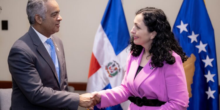 Osmani takon ministrin dominikan: Biseduam për thellimin e raporteve ndërshtetërore