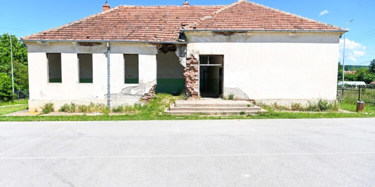 Bulliqi: Objekti i vjetër i shkollës në Kërpimeh do të shndërrohet në çerdhe