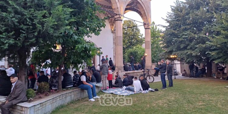 Falet namazi i Kurban Bajramit