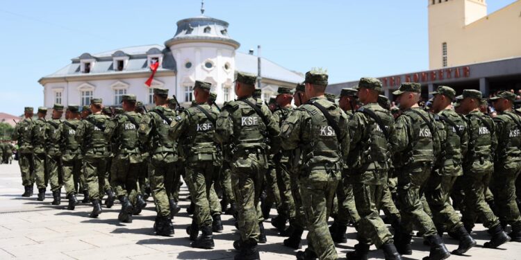 Haradinaj ndan fotografi nga parakalimi i FSK-së: Më bëtë krenar