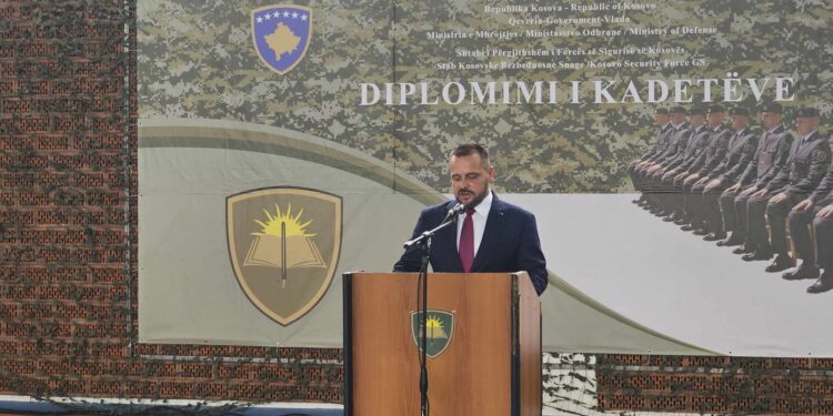 Maqedonci në ceremoninë e kadetëve të rinj përmend mbi 200 milionë euro investime në ushtri