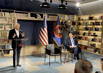 Cila ishte porosia e gjeneralit Clark gjatë vizitës në Kosovë