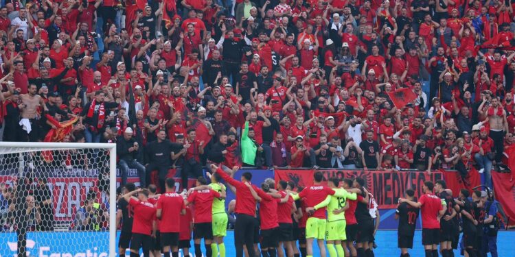 Kurti: Ky grup lojtarësh na bëri krenarë, Shqipëri – Kroaci ndeshja më e bukur deri tani