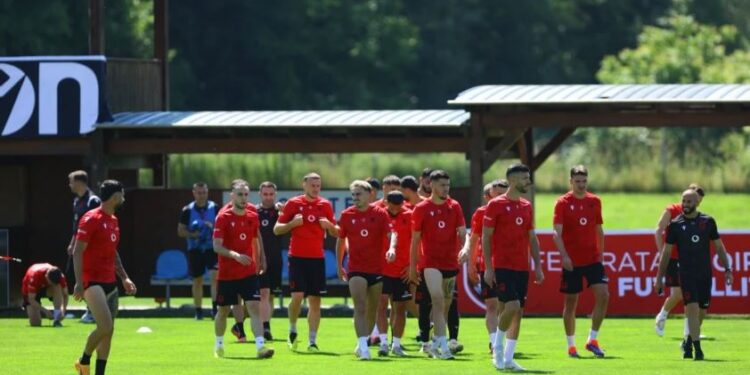 Qindra shqiptarë në stërvitjen e dytë të kuqezinjve në Gjermani