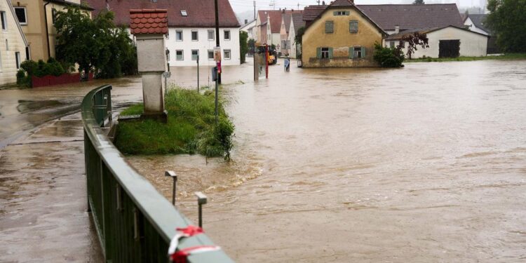 Reshje të dendura në Gjermani, dy zona shpallin gjendje të jashtëzakonshme