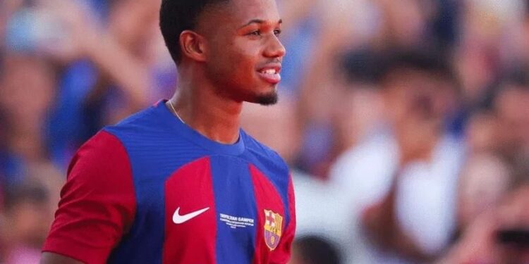 Fati dëshiron qëndrimin te Barcelona