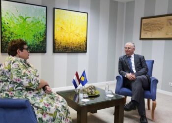 ​Bislimi dhe Lobbezoo diskutojnë përkushtimin e Kosovës në procesin e integrimit evropian