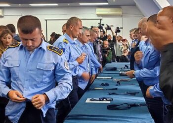 Largimi i serbëve nga institucionet në veri, disa kërkuan të kthehen por ishte vonë