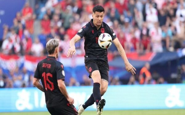 UEFA suspendon Dakun