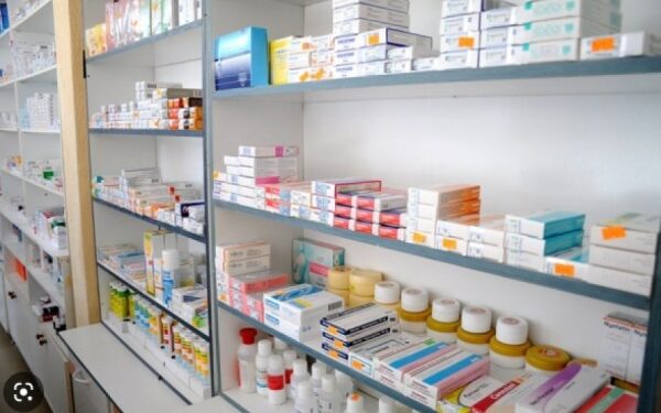 Kontrata e MSh-së për barnat esenciale, disa produkte s’dihet sa kushtojnë në treg